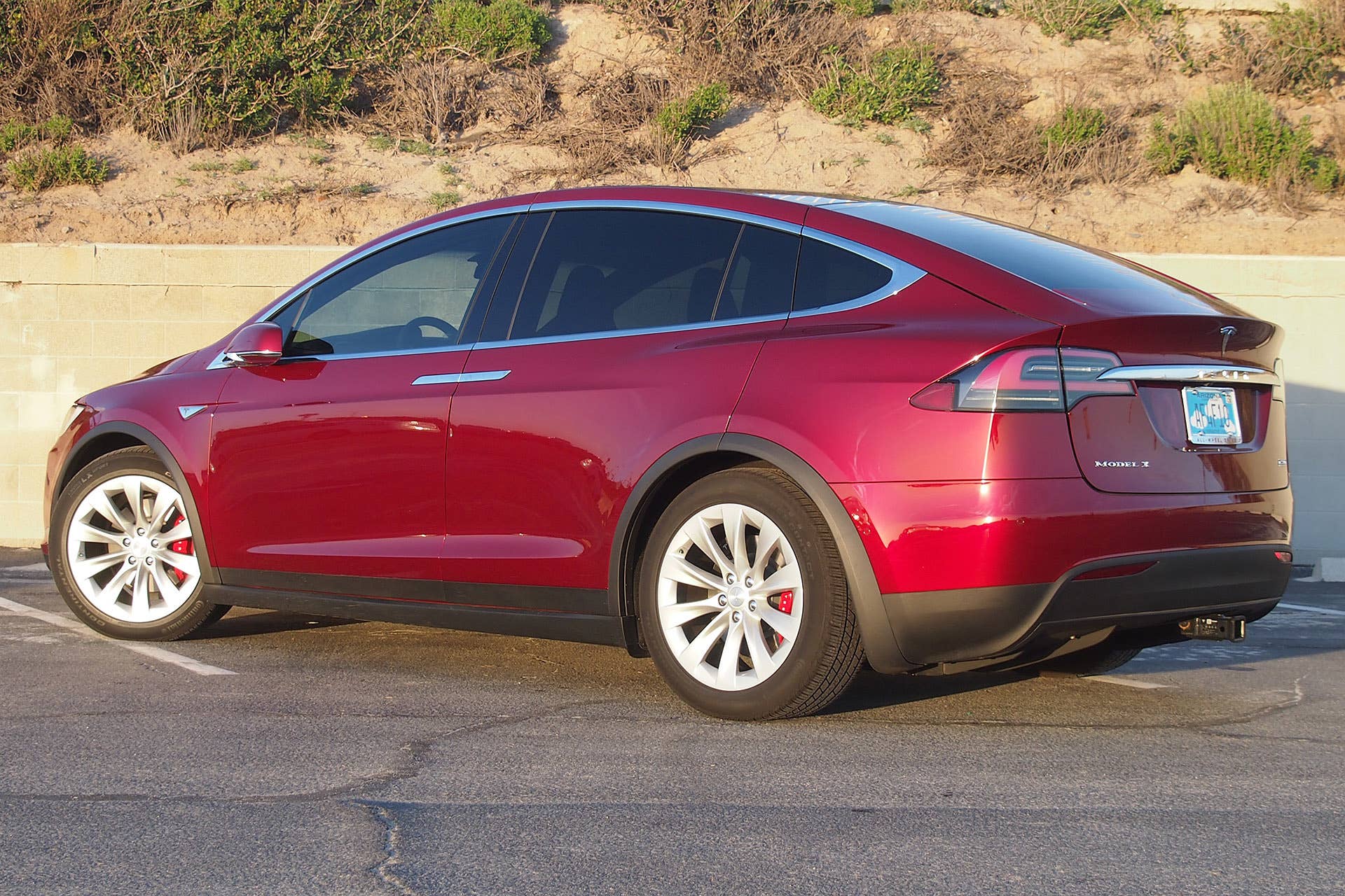 2016 Tesla Model X rear 3/4 view