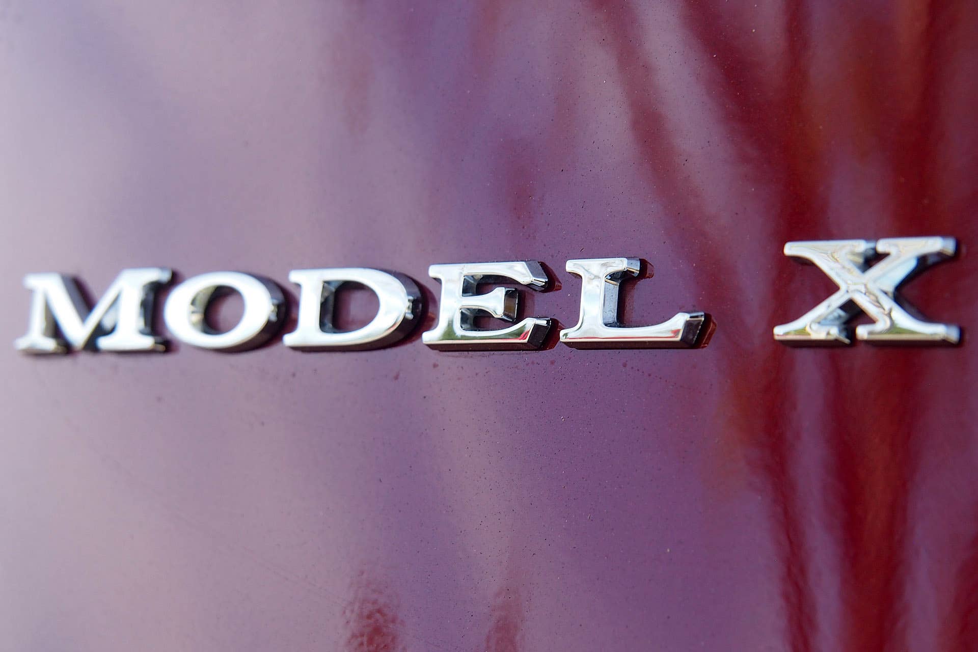 2016 Tesla Model X badge