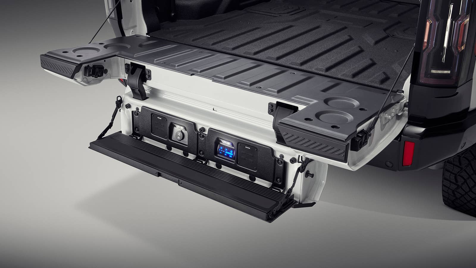 GMC HUMMER EV Multi-Pro Gate Audio by Kicker