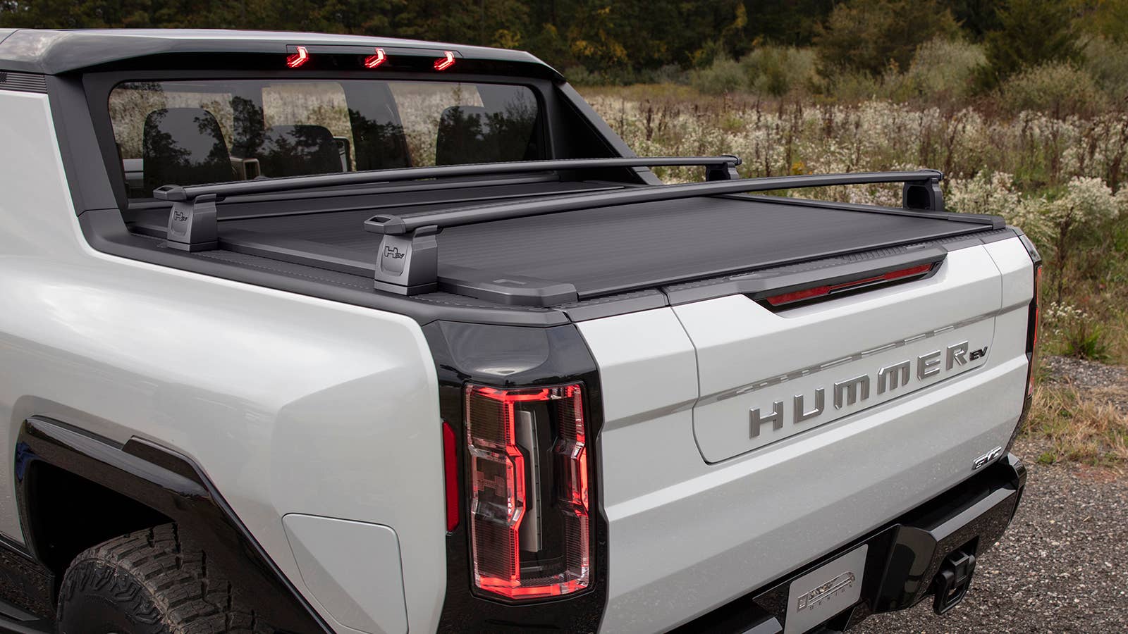 GMC HUMMER EV bed-mounted cross rails