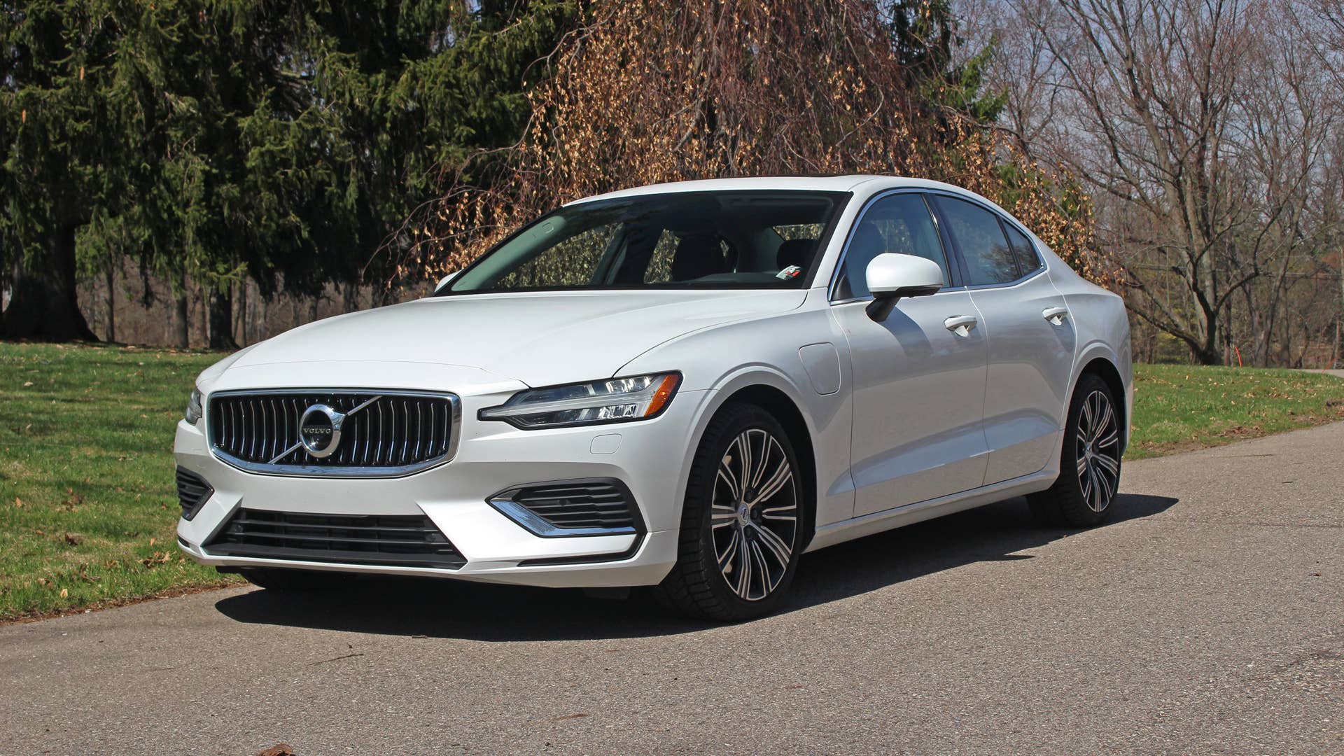 2020 Volvo S60 Review & Buying Guide | Luxury, tech and efficiency