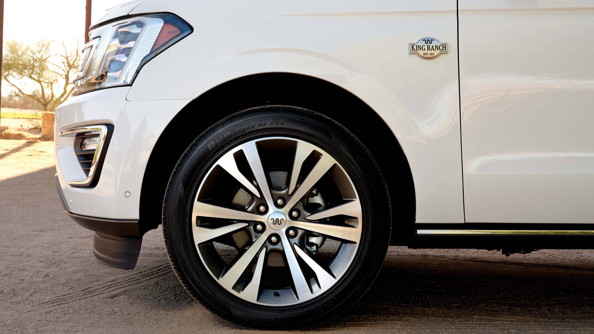 2020 Ford Expedition King Ranch in white