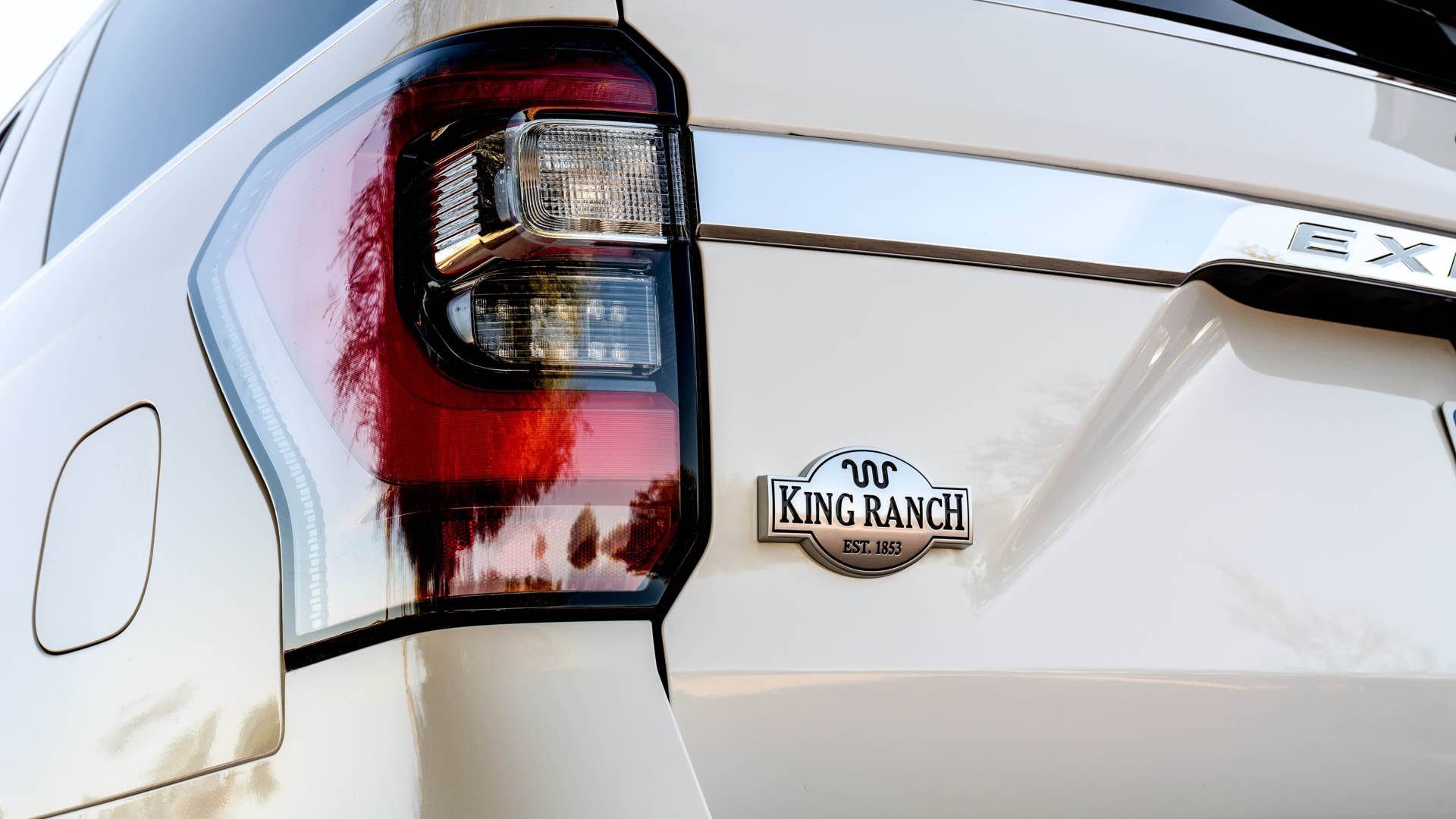 2020 Ford Expedition King Ranch in white
