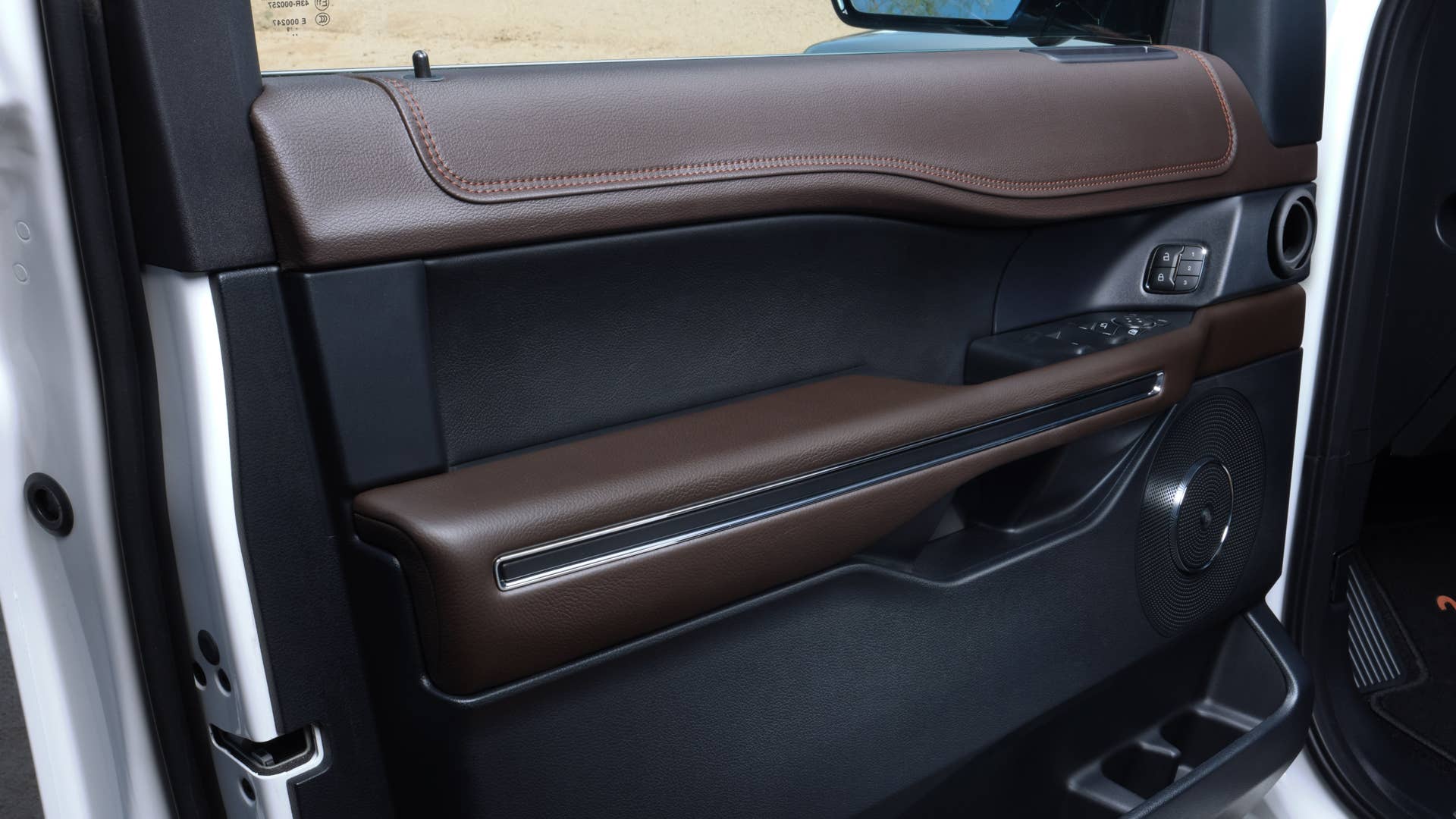 2020 Ford Expedition King Ranch in white