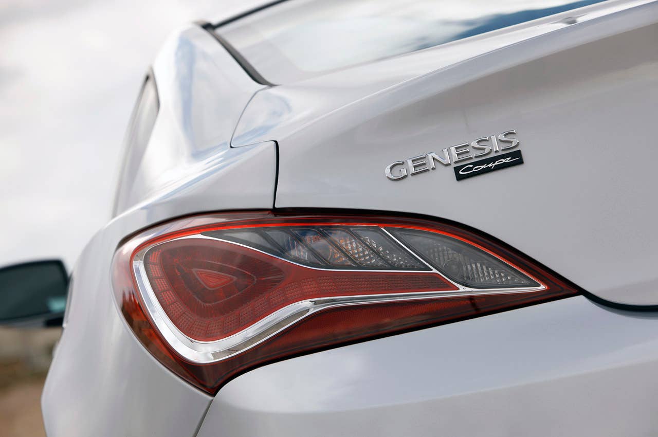2013 Hyundai Genesis Coupe taillight
