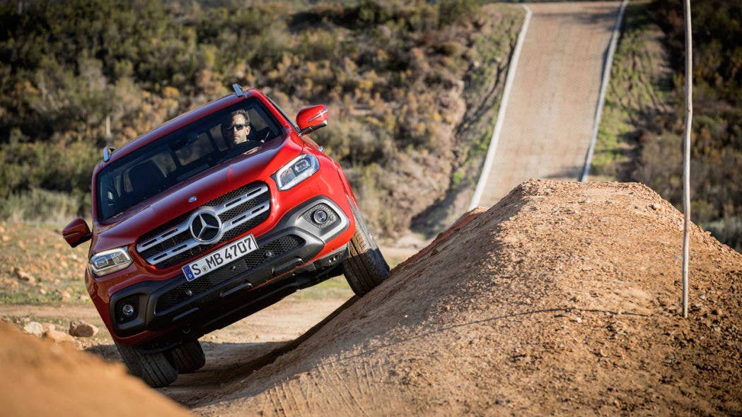 Mercedes-Benz X-Klasse – Exterieur, Danakilrot, Ausstattungslinie PROGRESSIVE // Mercedes-Benz X-Class – Exterior, danakil red, design and equipement PROGRESSIVE
