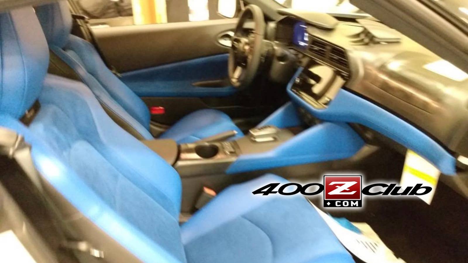 Nissan Z blue interior