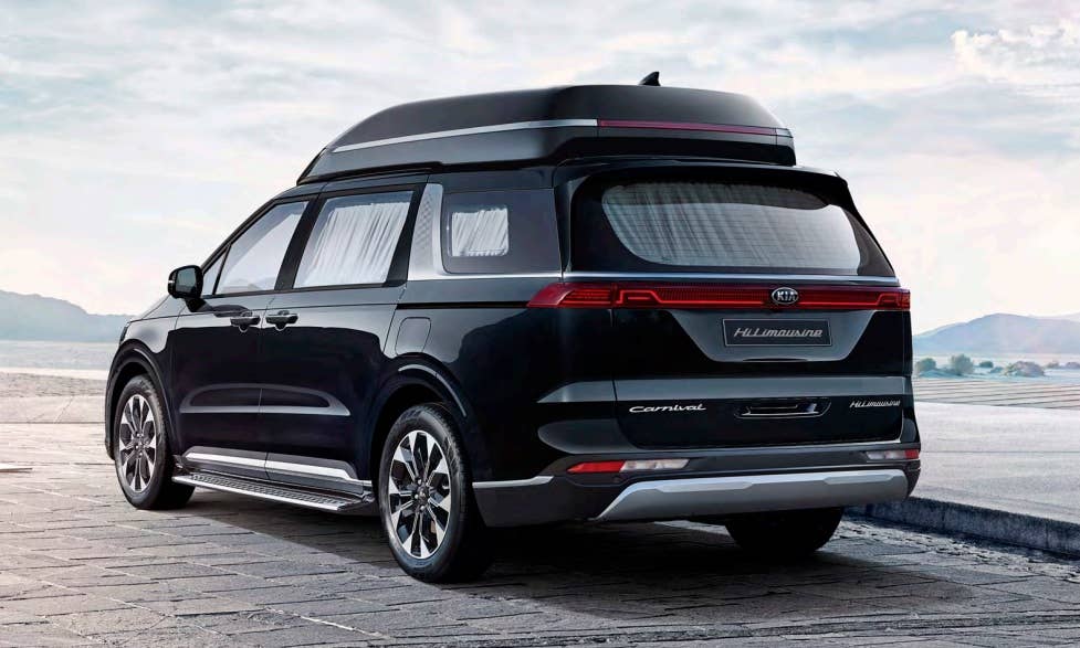 Kia Carnival Hi Limousine