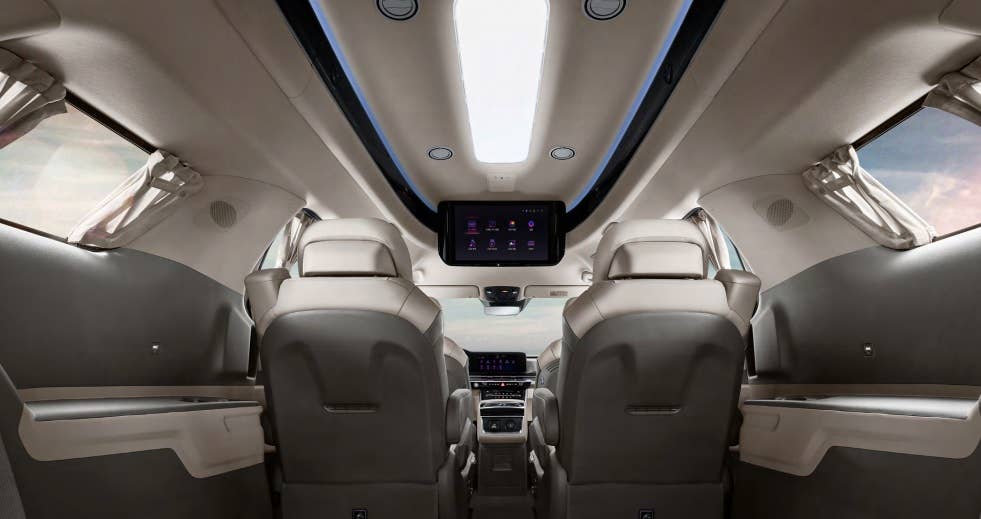 Kia Carnival Hi Limousine