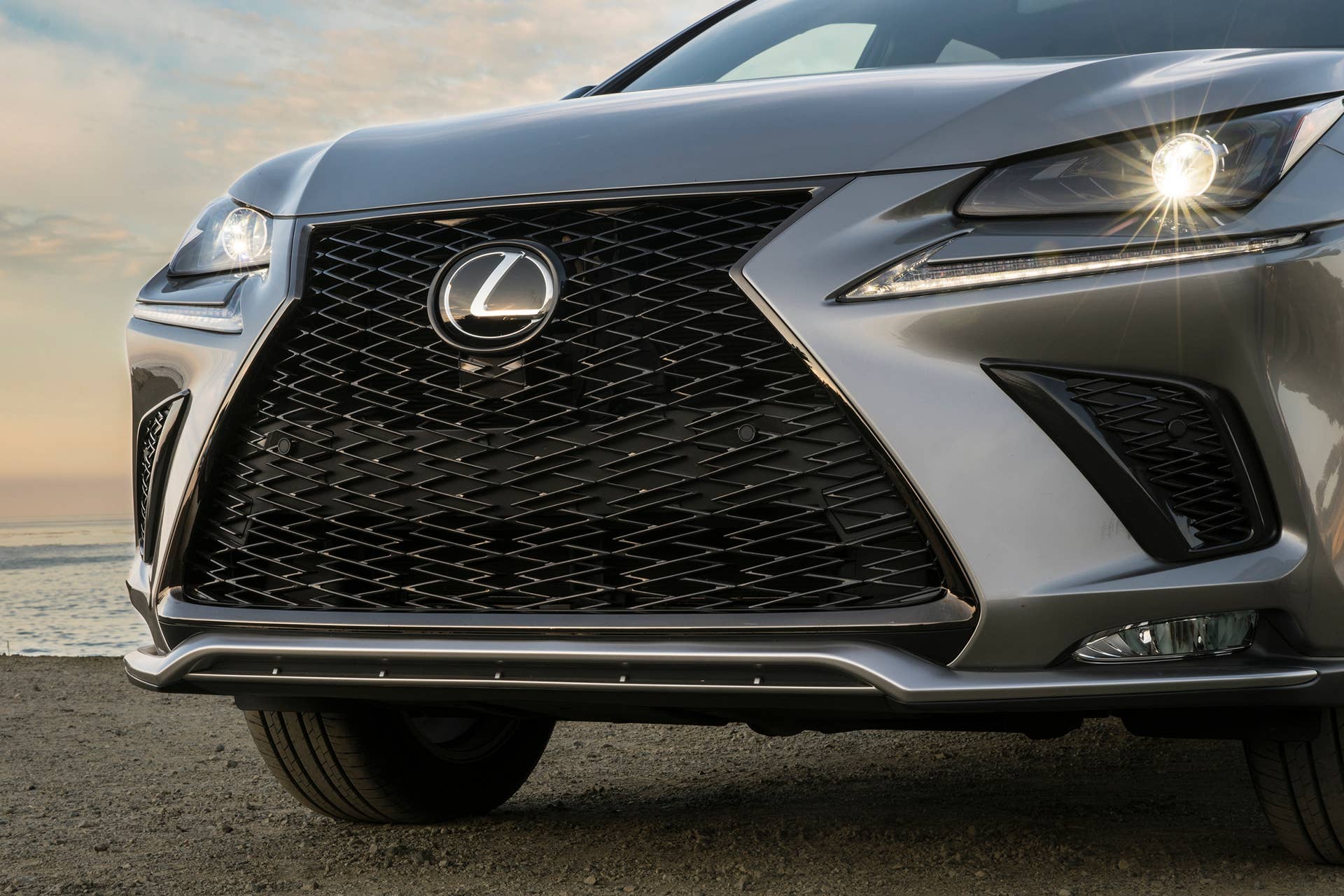 Lexus makes small changes to the 2021 NX lineup.