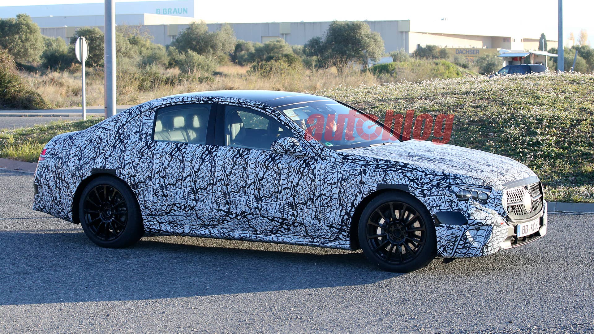 Spy shot of secretly tested future car
