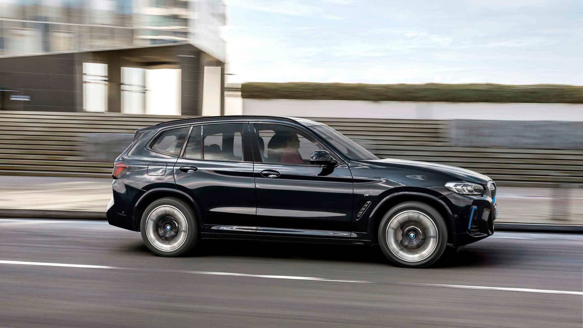 BMW iX3