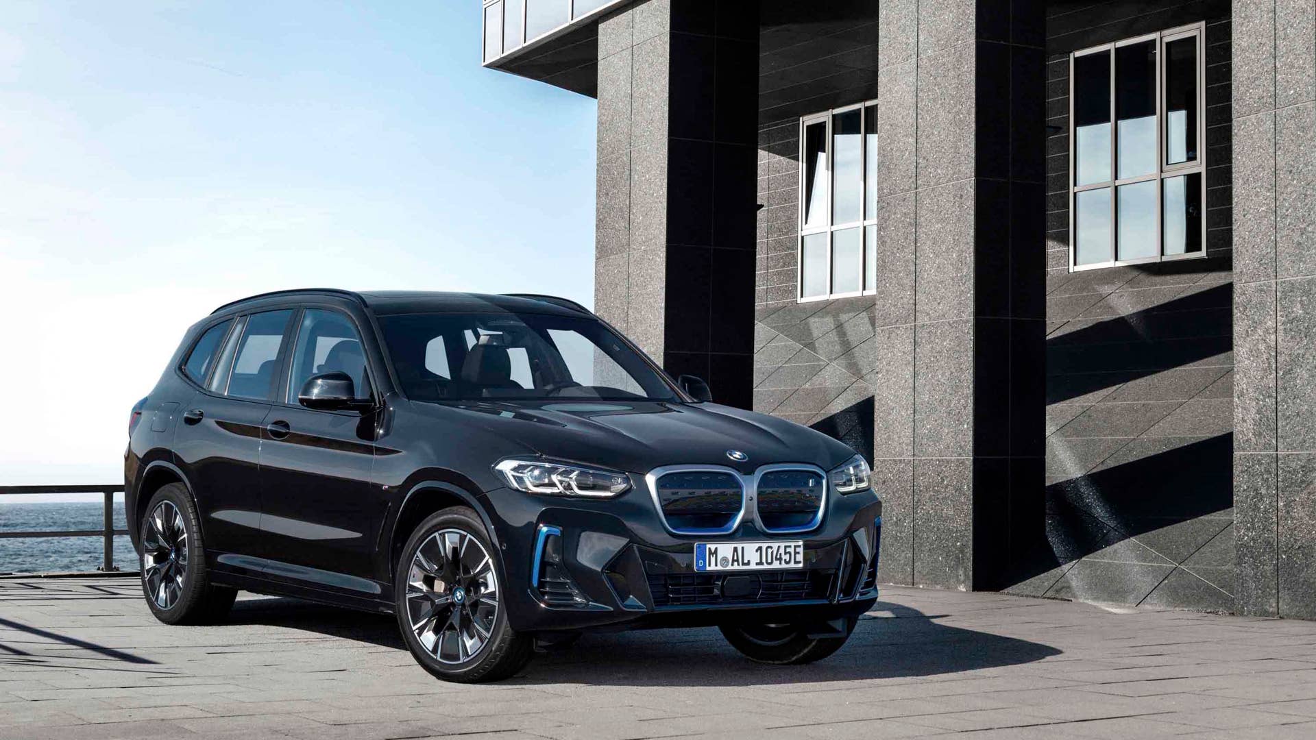BMW iX3