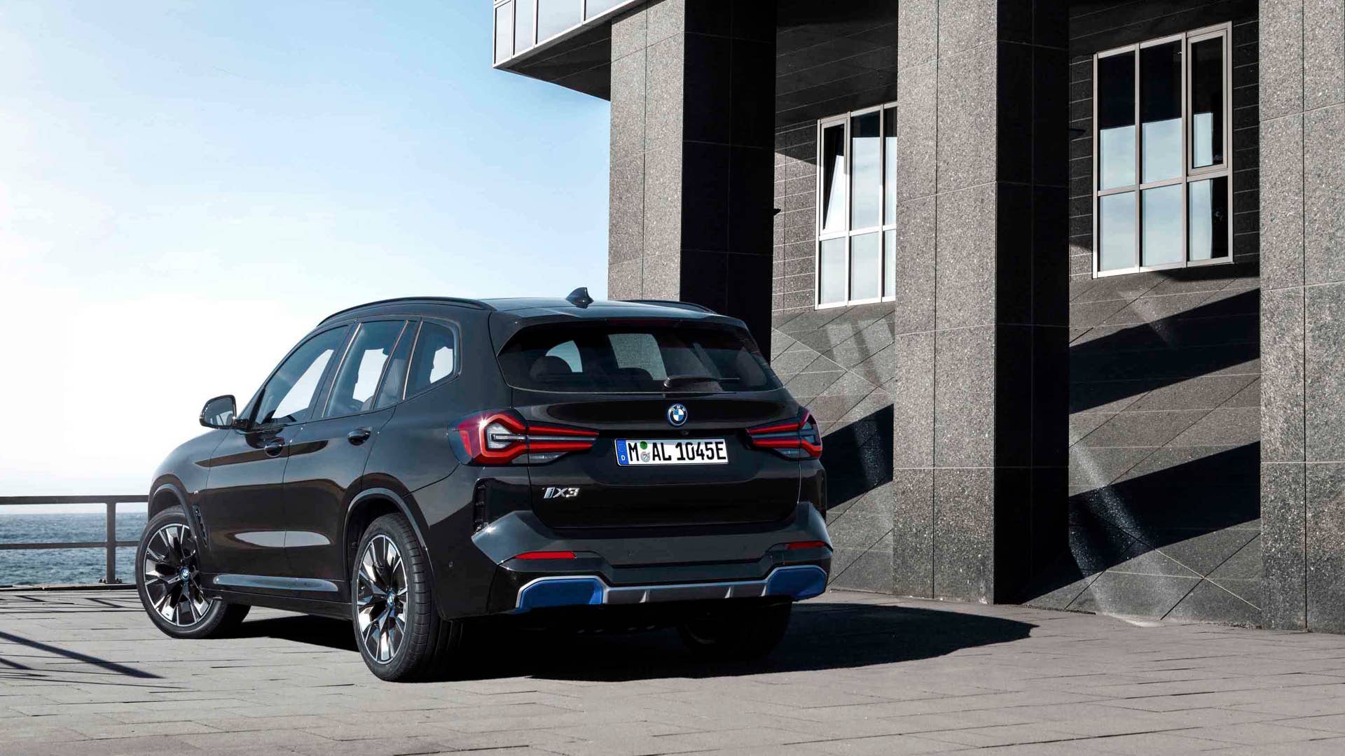 BMW iX3