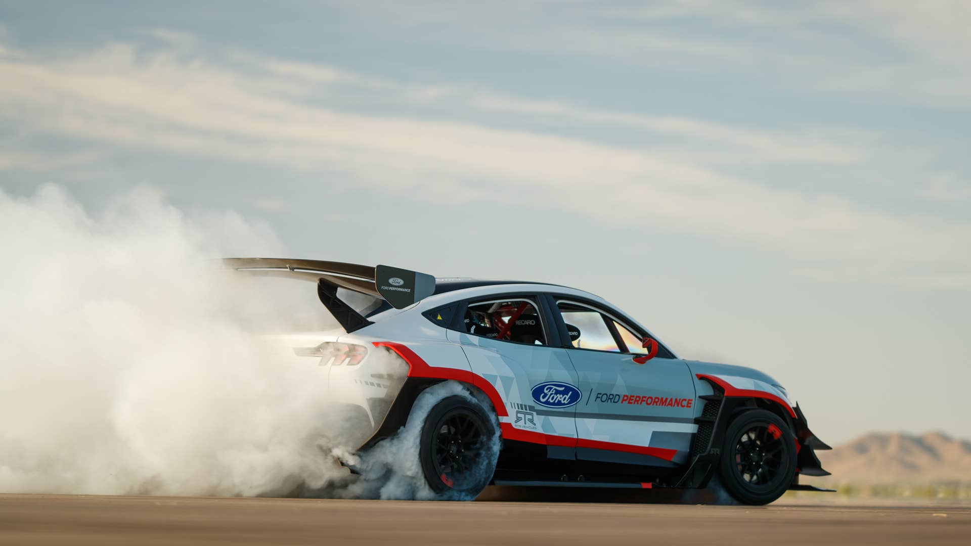 Mustang Mach-E 1400