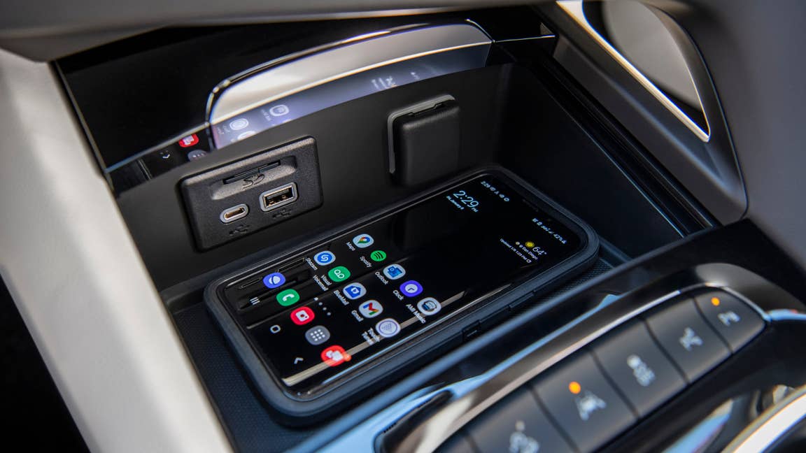 The 2021 Envision is now available in Buick’s successful Avenir trim, which provides an elevated level of refinement with exclusive features and design cues.