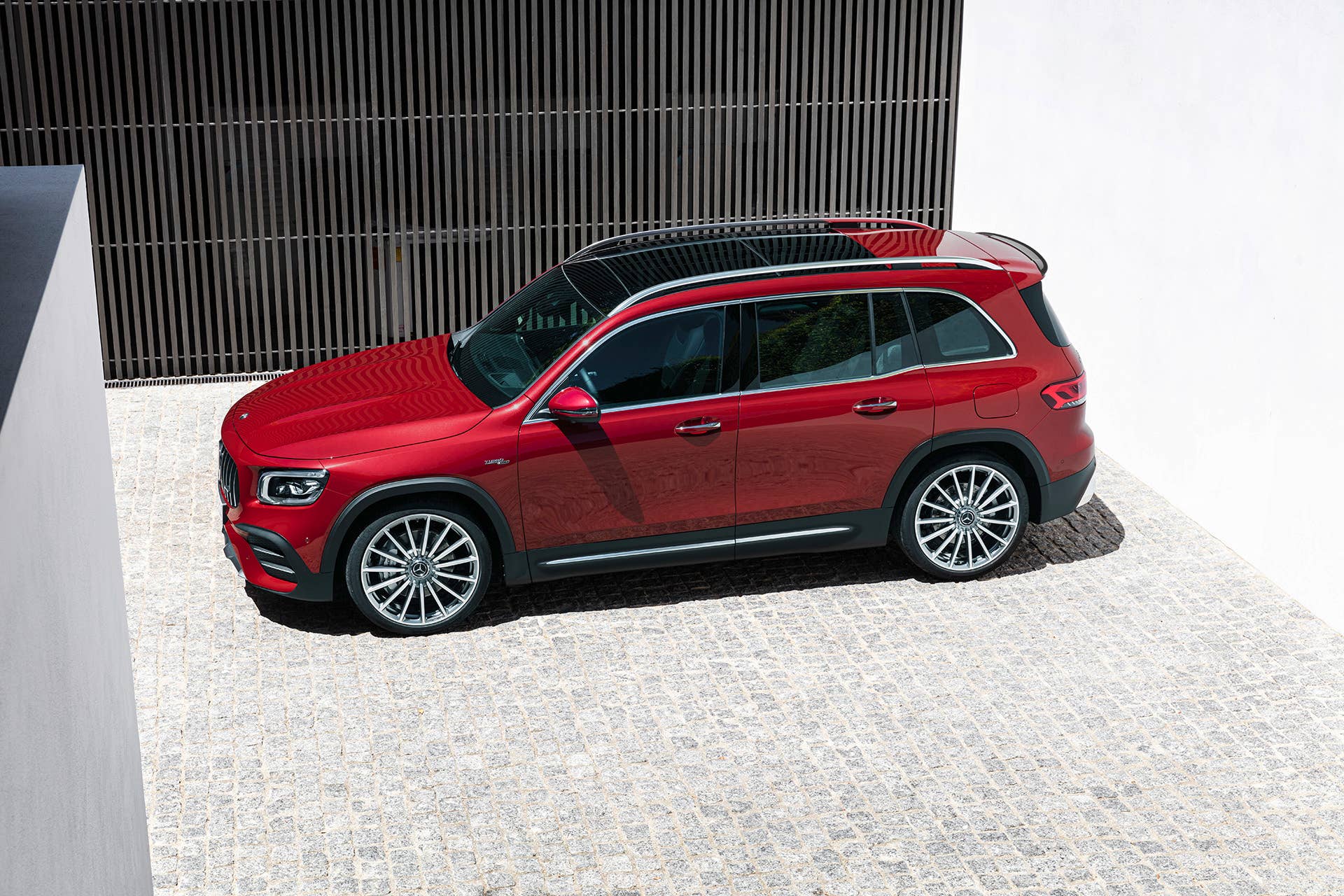 2021 Mercedes-Benz GLB-Class Review | What's new, pricing, specs ...