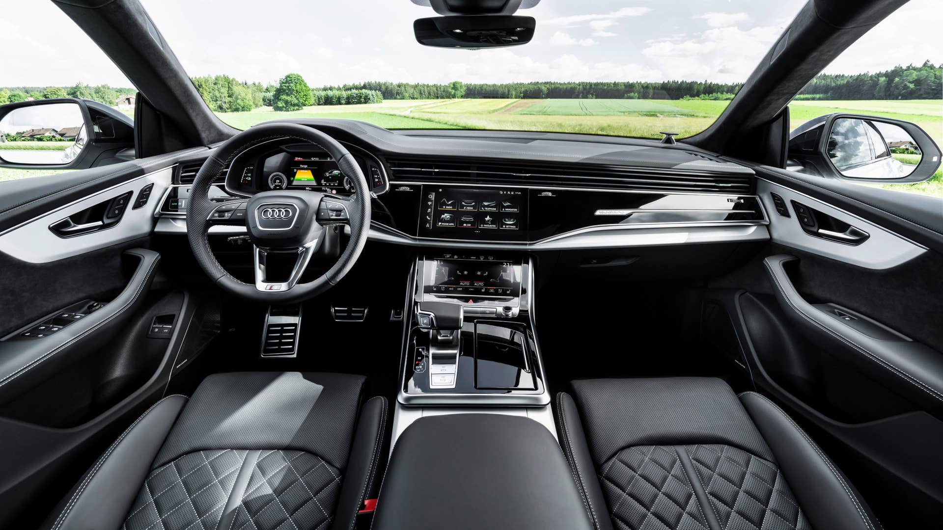 Cockpit Color: Glacier white