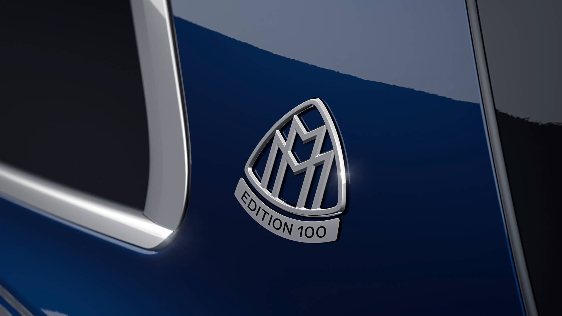 Mercedes-Maybach GLS 600 4MATIC „Edition 100“ (Kraftstoffverbrauch kombiniert NEFZ: 12,0 l/100 km | CO2-Emissionen kombiniert: 275 g/km);Kraftstoffverbrauch kombiniert NEFZ: 12,0 l/100 km | CO2-Emissionen kombiniert: 275 g/km* Mercedes-Maybach GLS 600 4MATIC „Edition 100“ (combined fuel consumption NEFZ: 12.0 l/100 km | combined CO2 emissions: 275 g/km);Combined fuel consumption NEFZ: 12.0 l/100 km | combined CO2 emissions: 275 g/km*