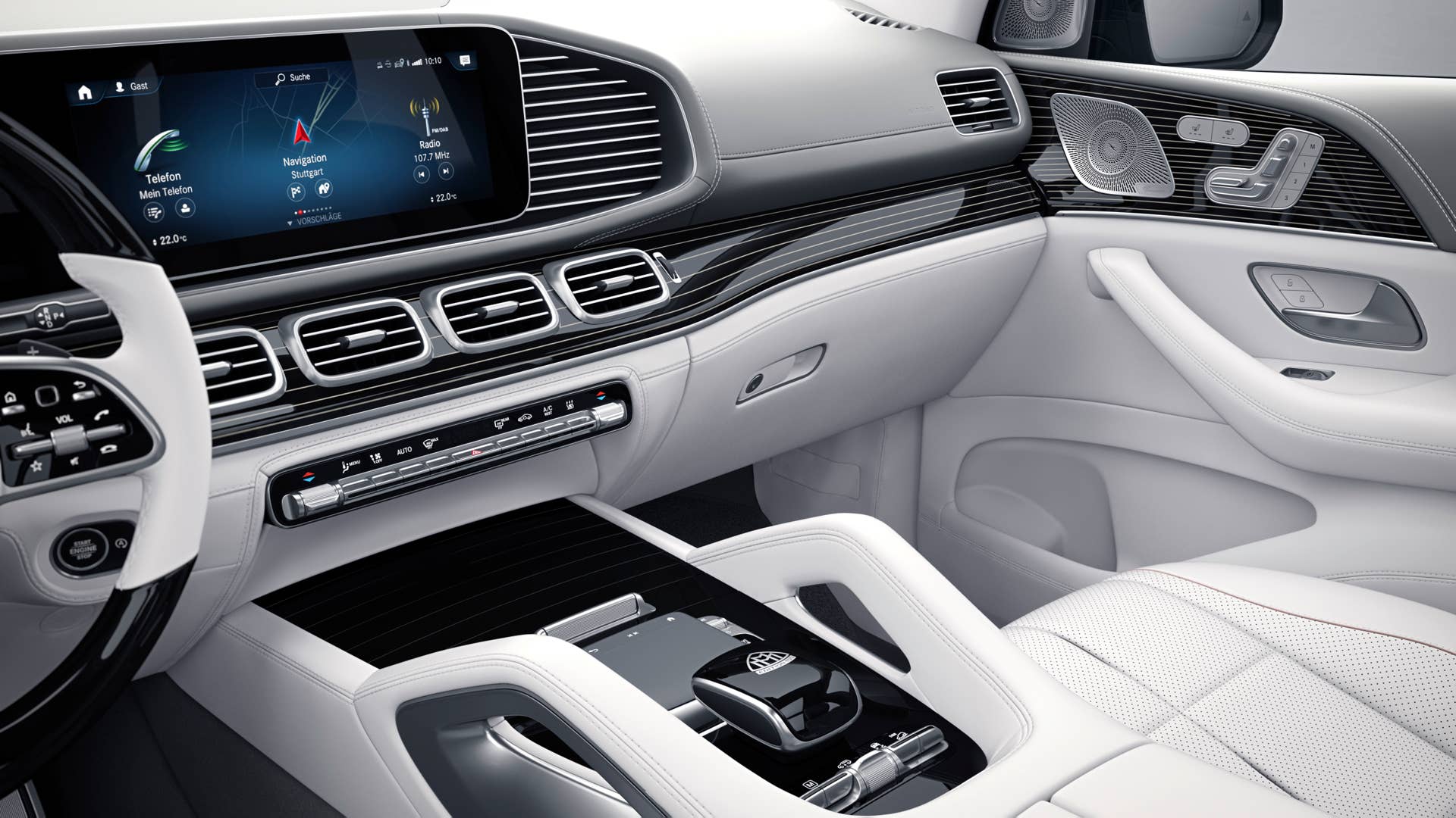 Mercedes-Maybach GLS 600 4MATIC „Edition 100“ (Kraftstoffverbrauch kombiniert NEFZ: 12,0 l/100 km | CO2-Emissionen kombiniert: 275 g/km);Kraftstoffverbrauch kombiniert NEFZ: 12,0 l/100 km | CO2-Emissionen kombiniert: 275 g/km* Mercedes-Maybach GLS 600 4MATIC „Edition 100“ (combined fuel consumption NEFZ: 12.0 l/100 km | combined CO2 emissions: 275 g/km);Combined fuel consumption NEFZ: 12.0 l/100 km | combined CO2 emissions: 275 g/km*