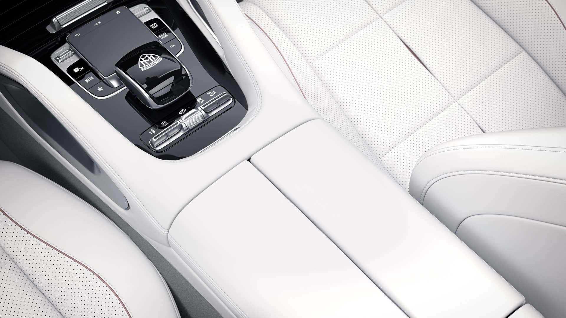 Mercedes-Maybach GLS 600 4MATIC „Edition 100“ (Kraftstoffverbrauch kombiniert NEFZ: 12,0 l/100 km | CO2-Emissionen kombiniert: 275 g/km);Kraftstoffverbrauch kombiniert NEFZ: 12,0 l/100 km | CO2-Emissionen kombiniert: 275 g/km* Mercedes-Maybach GLS 600 4MATIC „Edition 100“ (combined fuel consumption NEFZ: 12.0 l/100 km | combined CO2 emissions: 275 g/km);Combined fuel consumption NEFZ: 12.0 l/100 km | combined CO2 emissions: 275 g/km*
