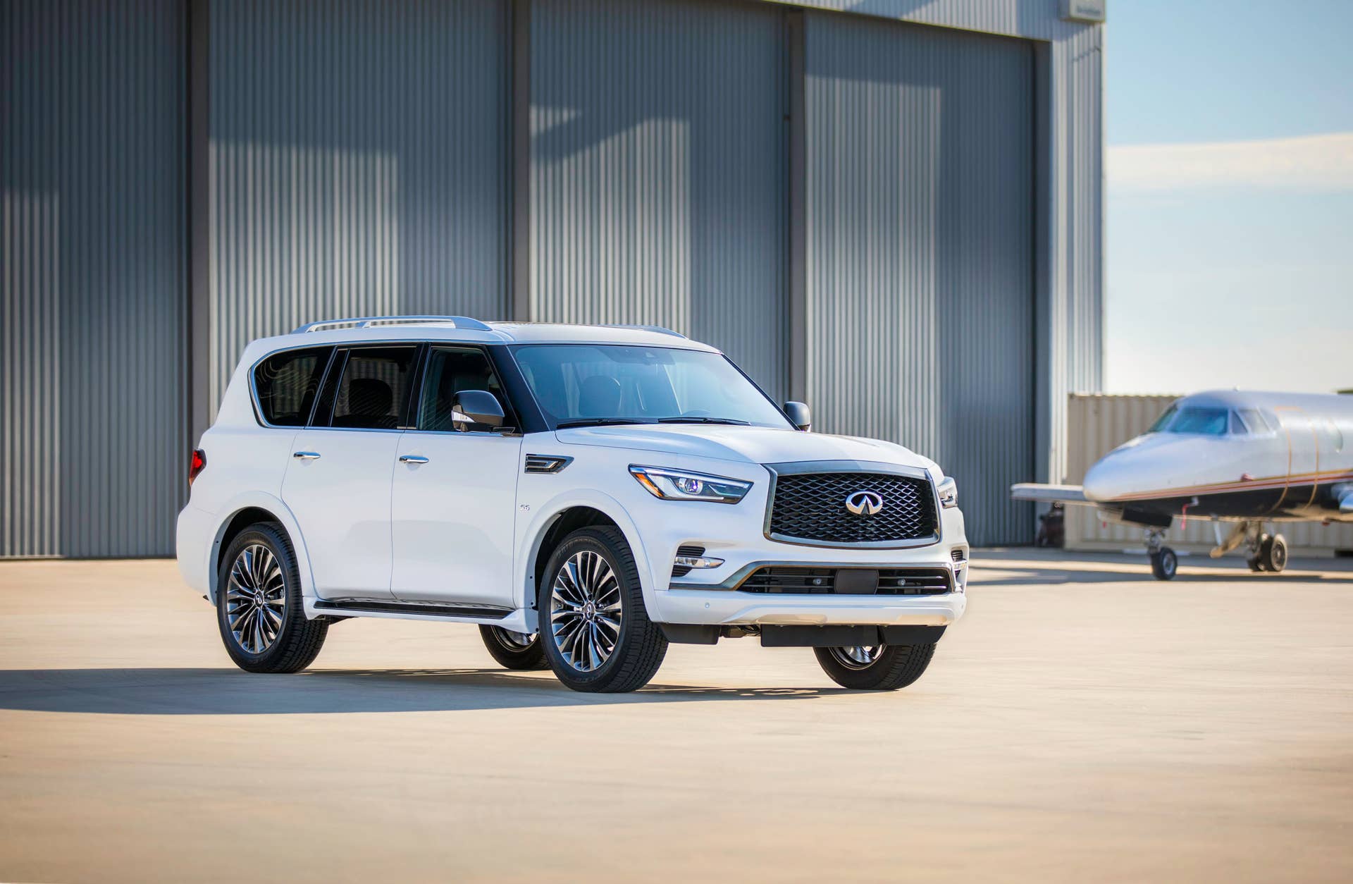 The 2020 QX80 is offered in three models: the QX80 LUXE, QX80 LUXE 4WD and the QX80 LIMITED 4WD – which includes exclusive exterior and interior treatments such as dark, machine-finished 22-inch forged aluminum wheels; two-tone, quilted semi-aniline leather with Alcantara® seats, contrast piping and stitching; satin chrome exterior trim, roof rails and crossbars.