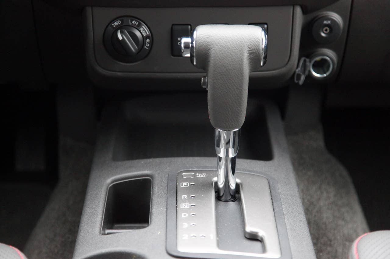 2011 Nissan Xterra Pro-4X shifter