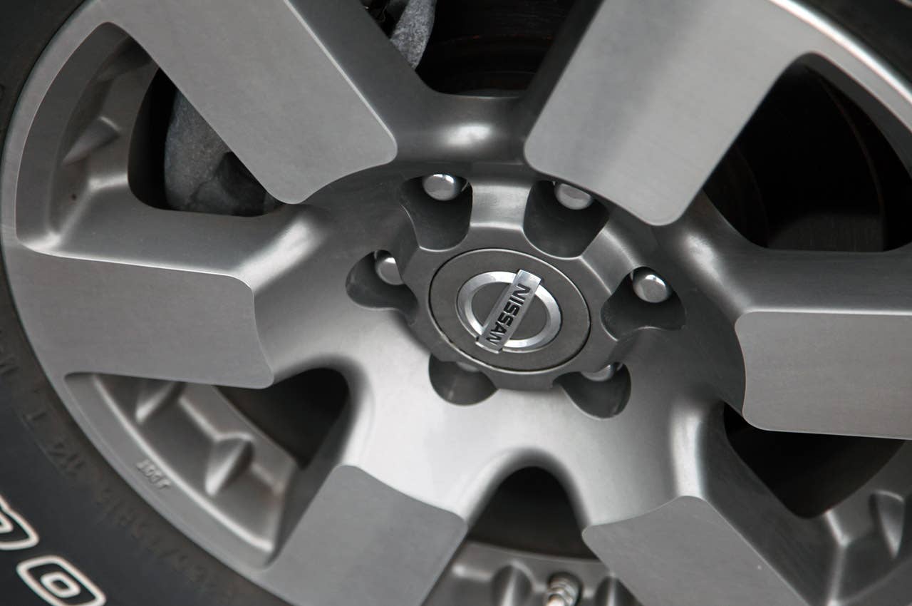 2011 Nissan Xterra Pro-4X wheel detail