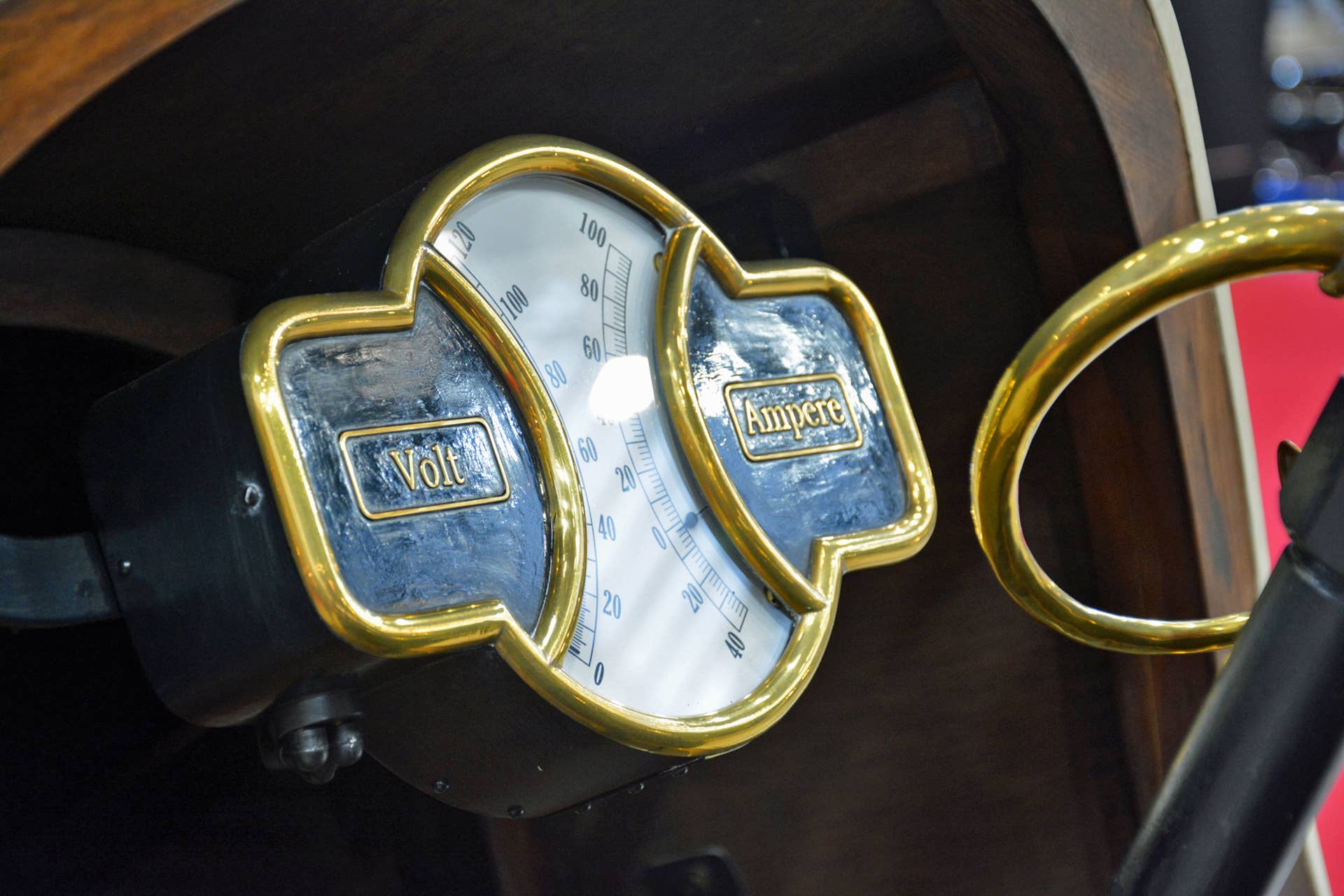 Lohner Porsche hybrid