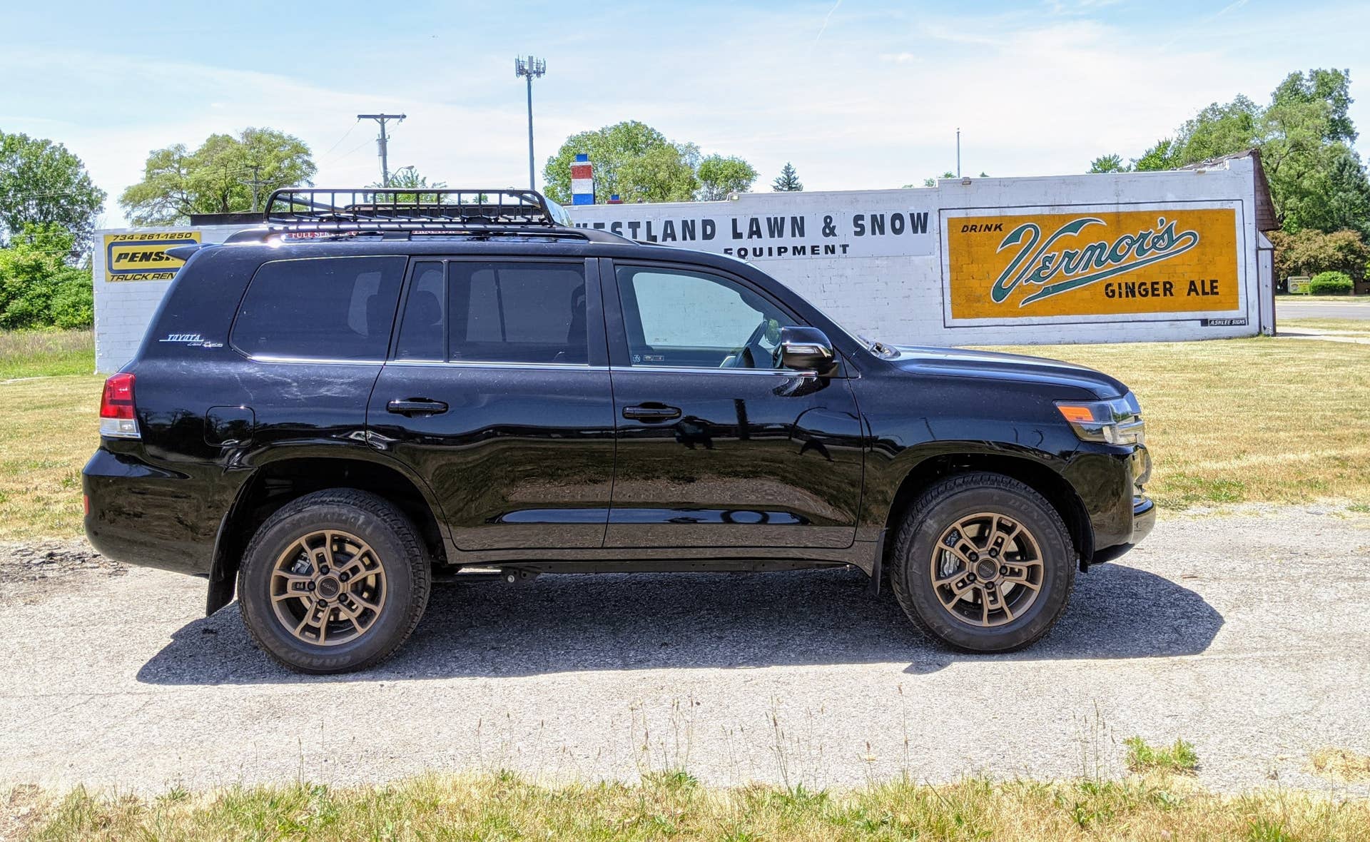 2020 Toyota Land Cruiser Vernors