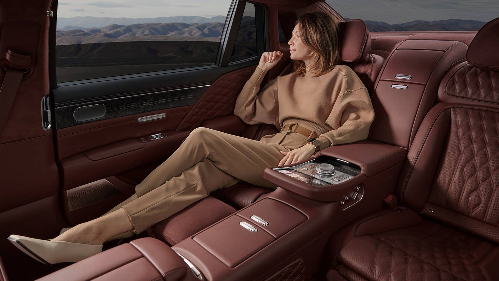 2023 Genesis G90