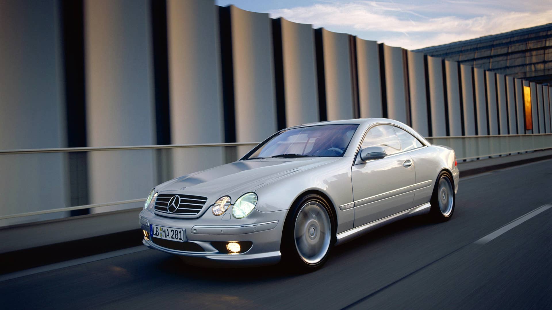 Mercedes-Benz Typ CL 55 AMG, Sondermodell „F1 limited edition“ (C 215), 2000. Mercedes-Benz CL 55 AMG, "F1 limited edition" (C 215), 2000.