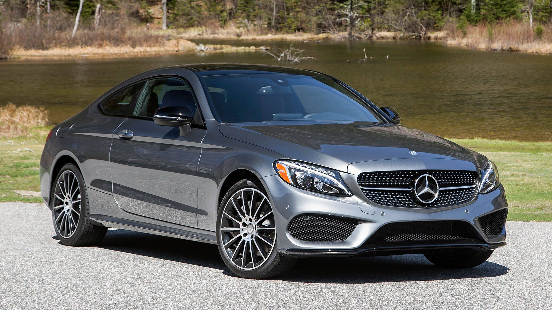2017 Mercedes-Benz C300 Coupe front 3/4 view