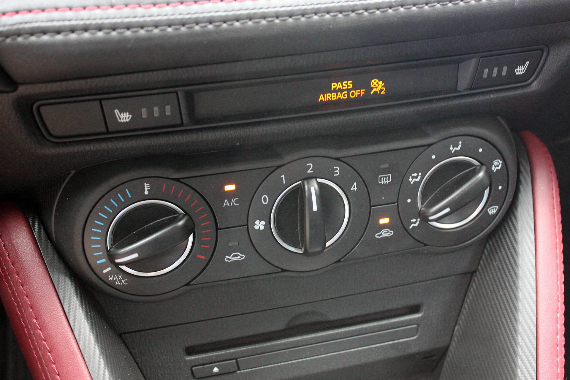 2016 Mazda CX-3 climate controls