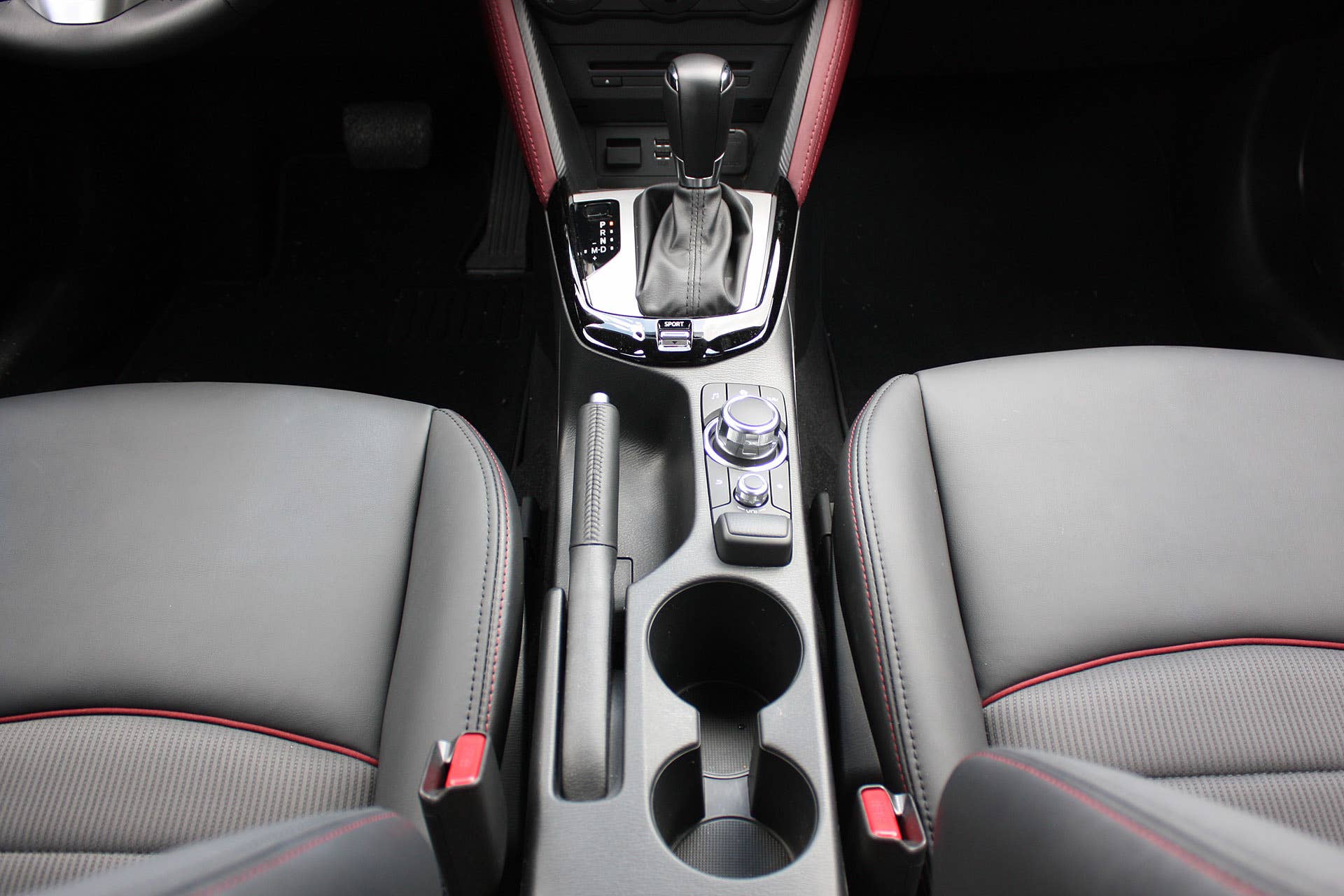 2016 Mazda CX-3 center console