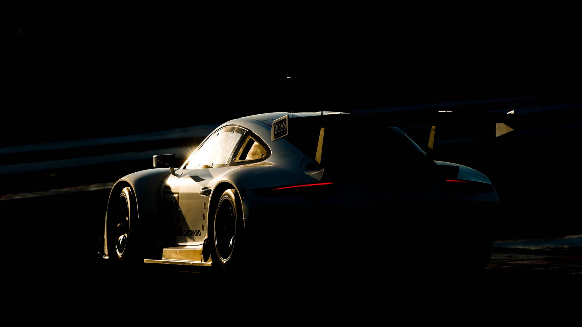 33 hours test of the new Porsche 911 RSR in Le Castellet