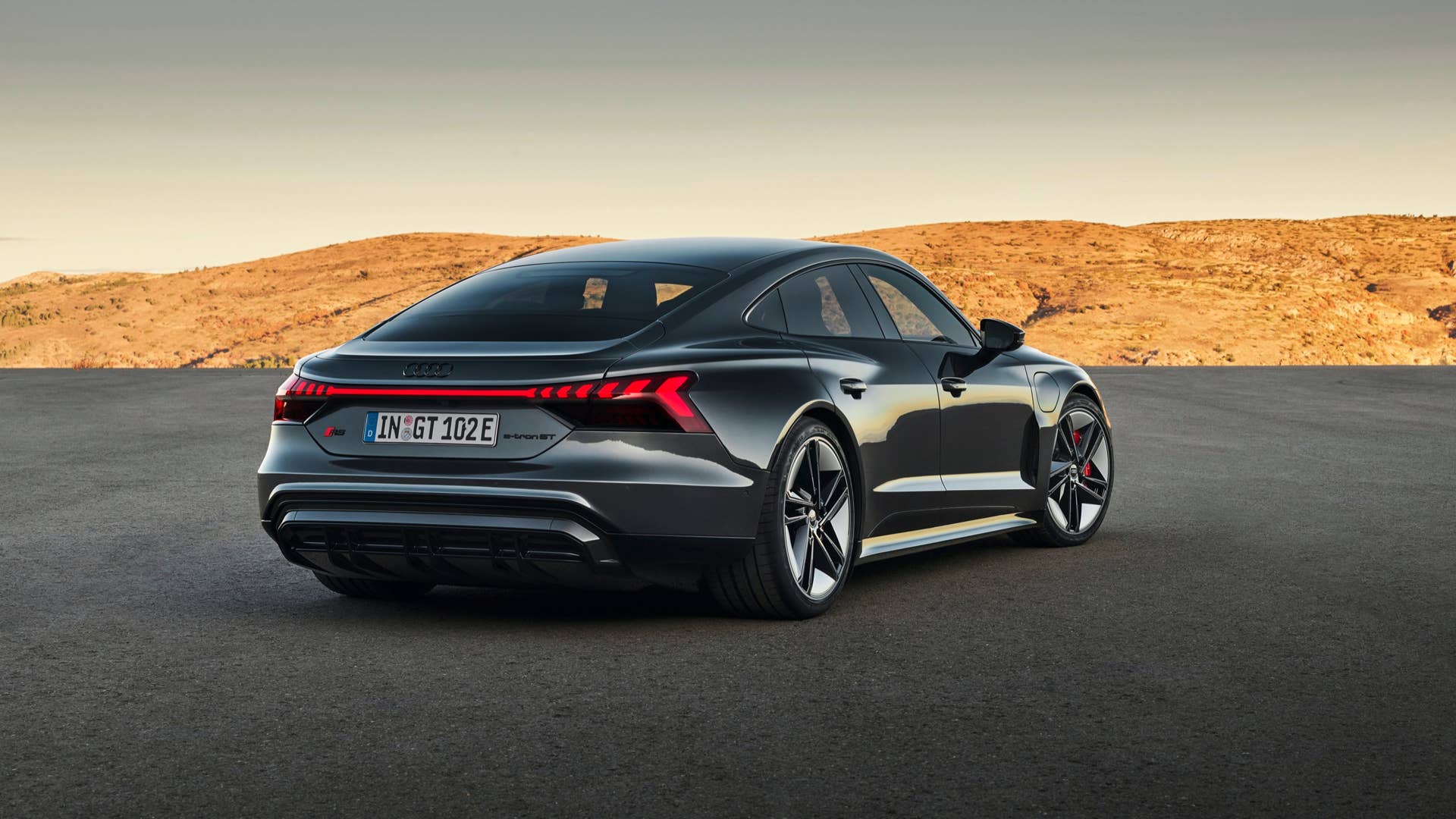 Static photo, Colour: Daytona grey