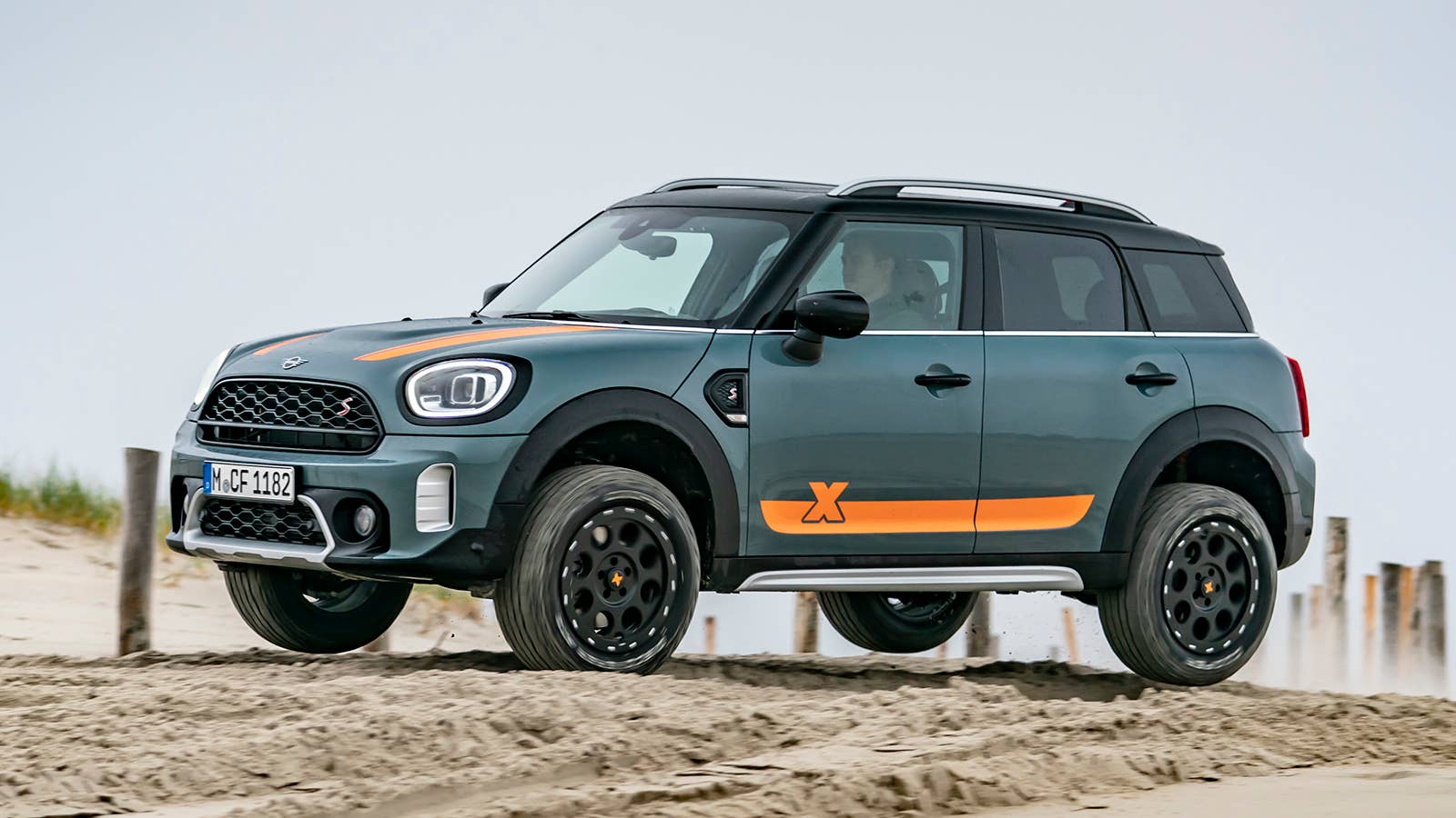 Mini Countryman X-Raid gets some off-road chops courtesy of the Dakar ...