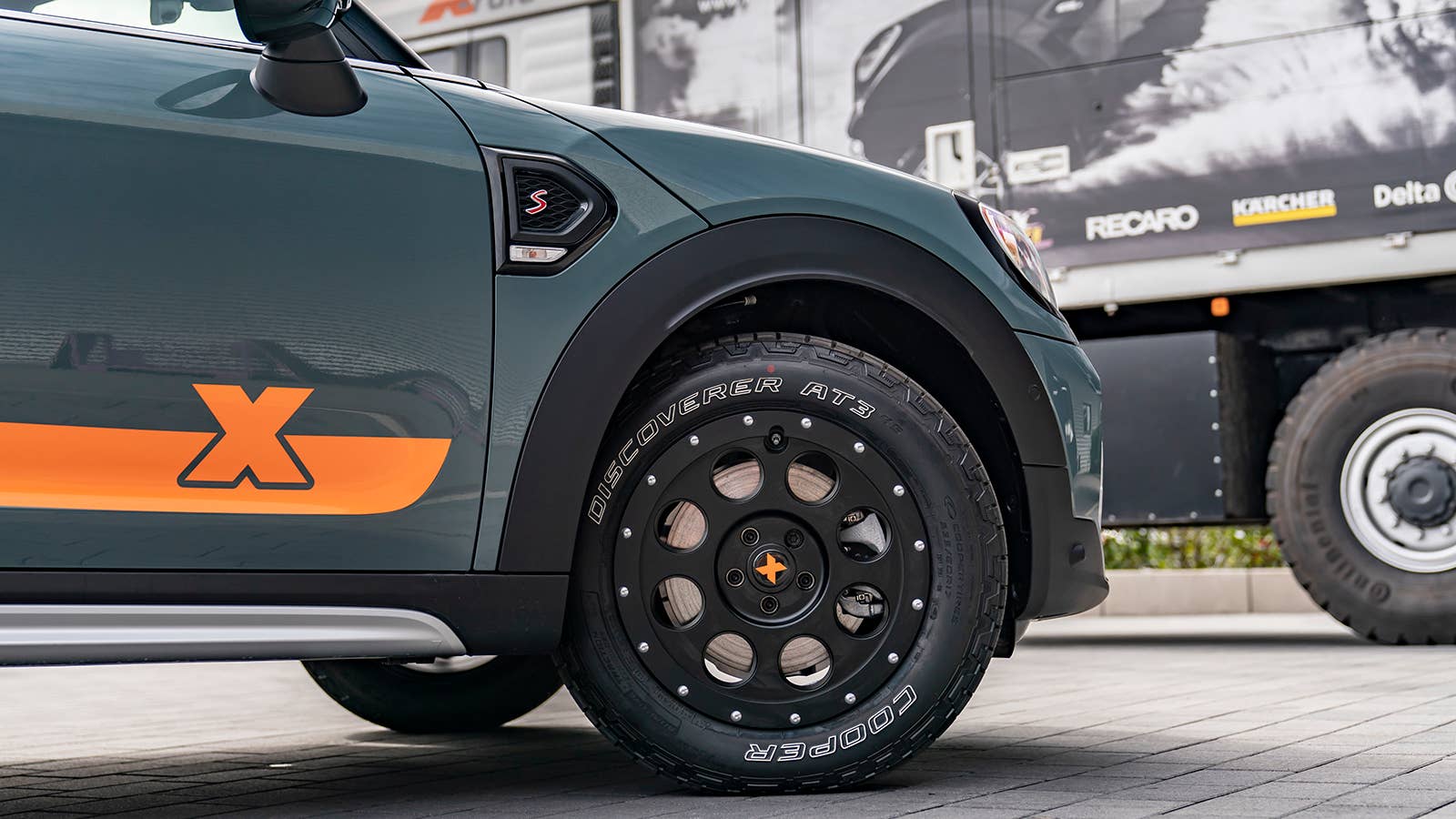 Mini Countryman X-Raid gets some off-road chops courtesy of the Dakar ...
