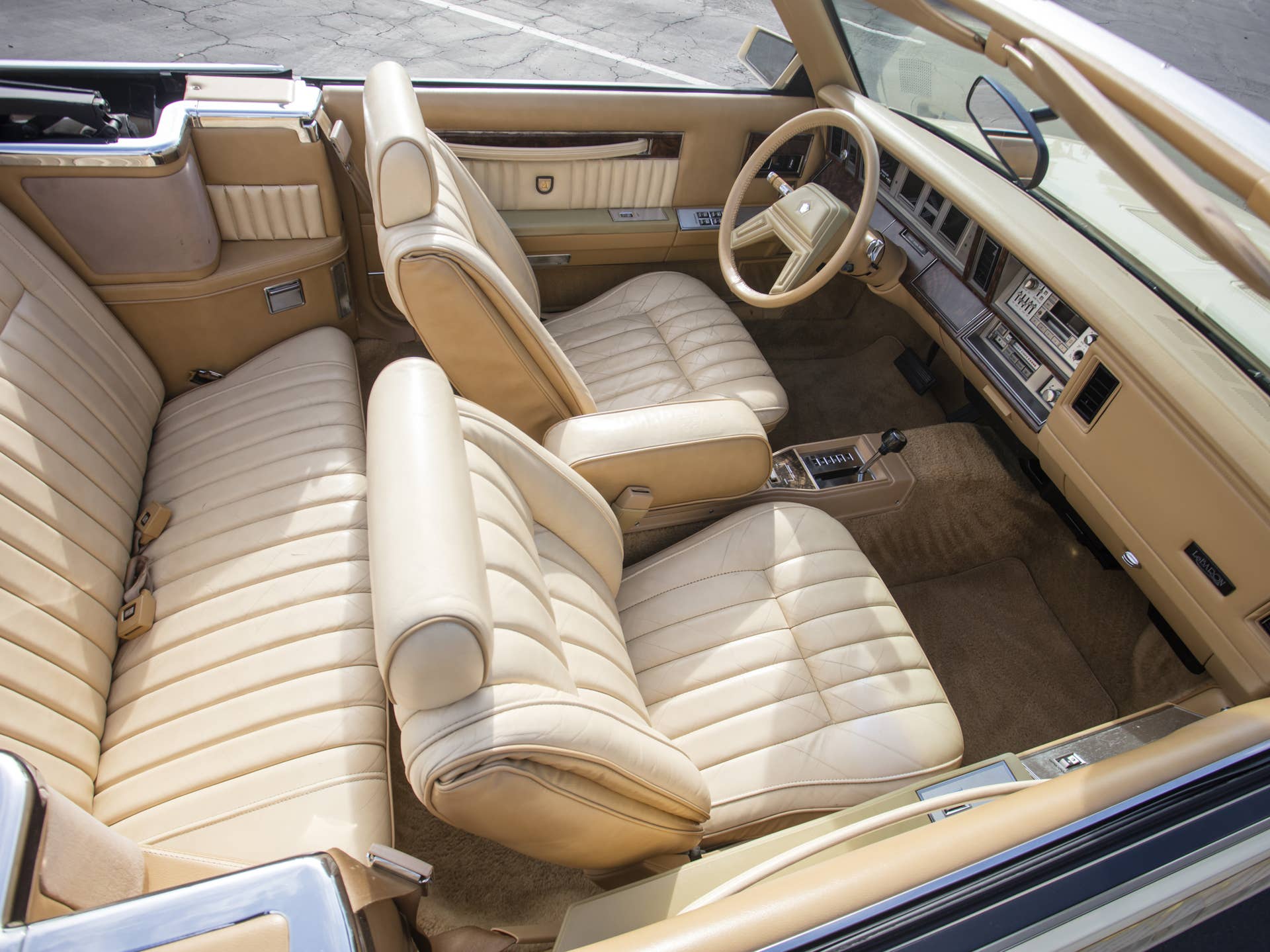 1986 Chrysler LeBaron Town  &  Country Convertible