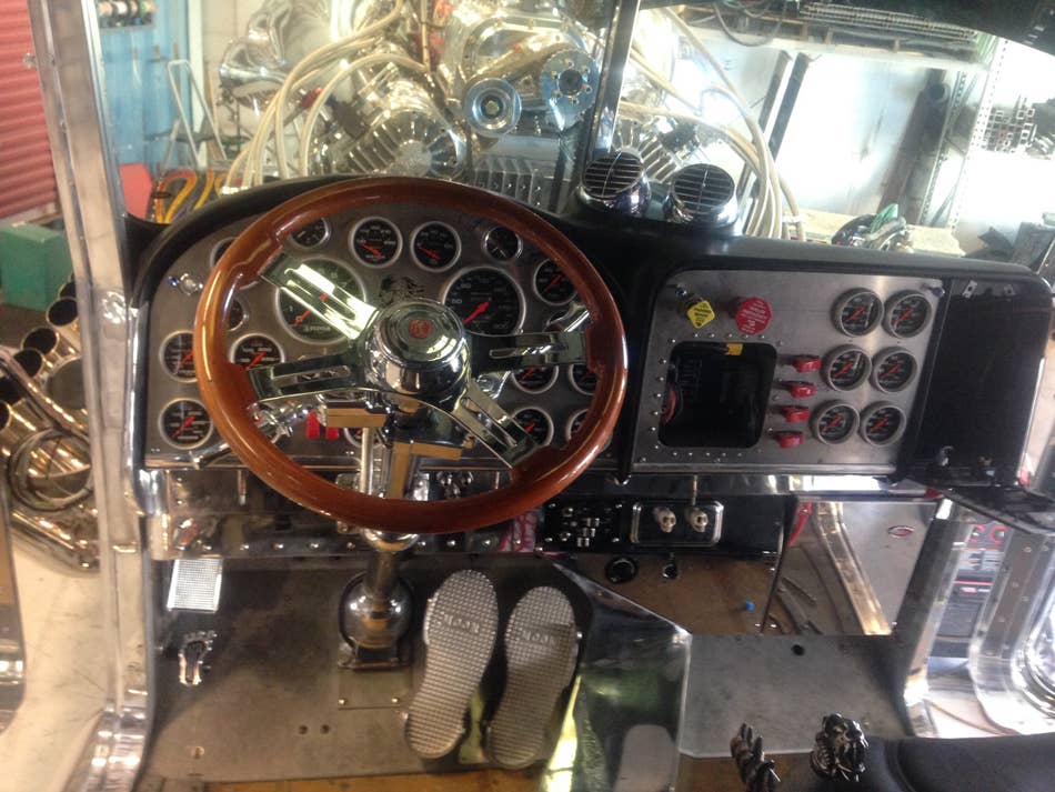 Property developer Mike Harrah built Thor24 on a 1979 Peterbilt 359 chassis. His creation uses two Detroit Diesel 12-cylinder engines, 12 superchargers, and eight bottles of nitrous to produce 3,424 horsepower.