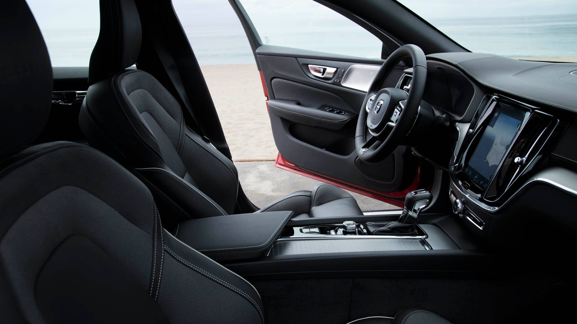 2019 Volvo S60 R-Design