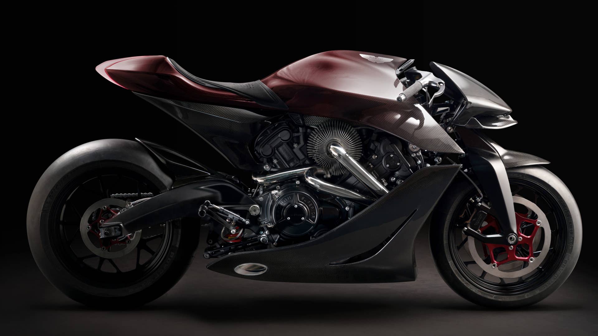 Aston Martin Brough Superior AMB 001