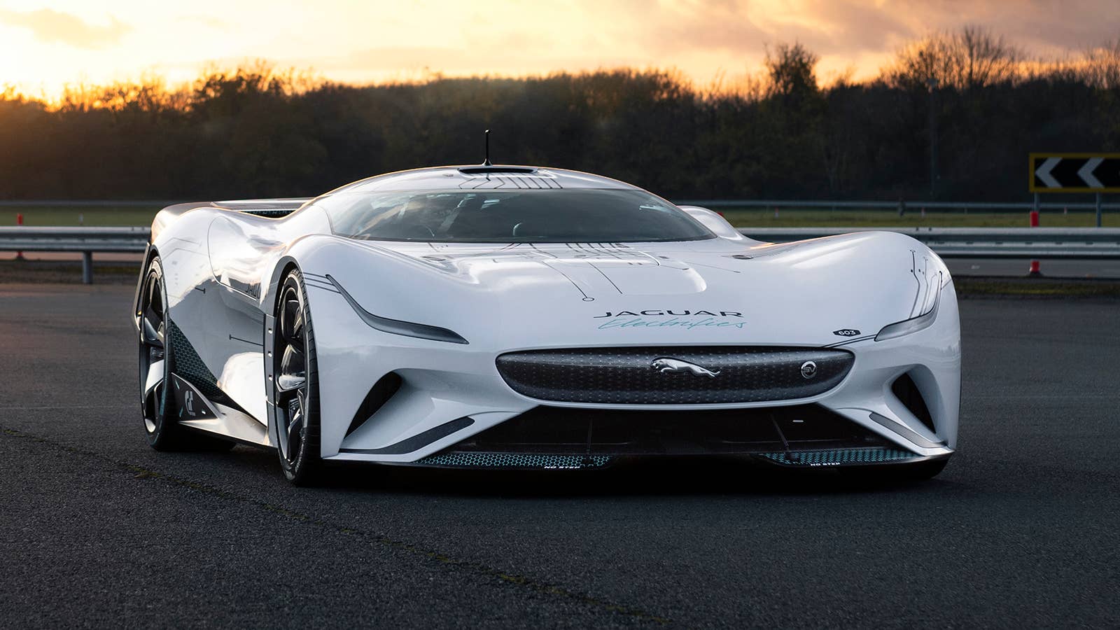Jaguar Vision Gran Turismo SV