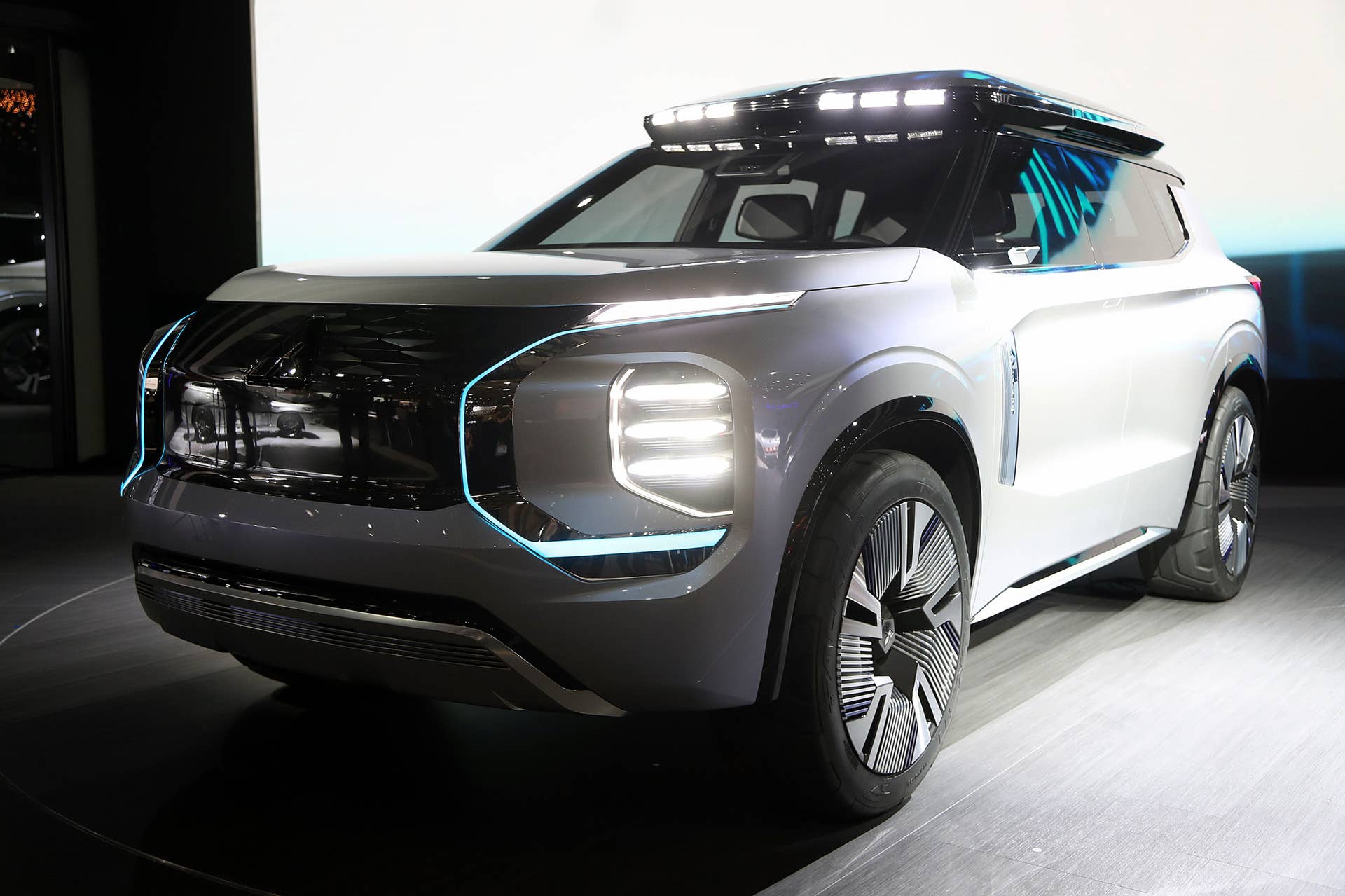 Mitsubishi Engelberg Tourer Concept