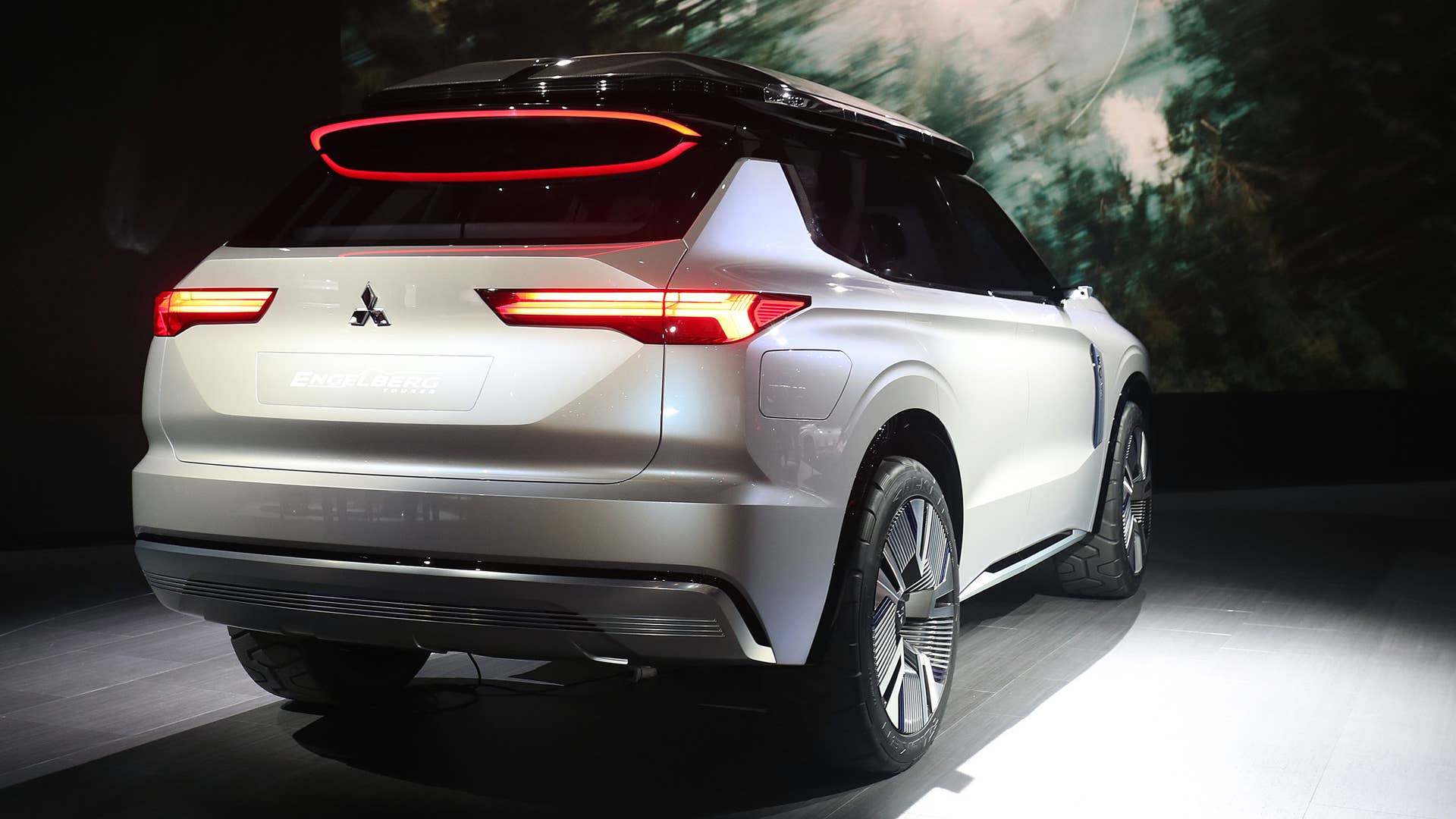 Mitsubishi Engelberg Tourer Concept