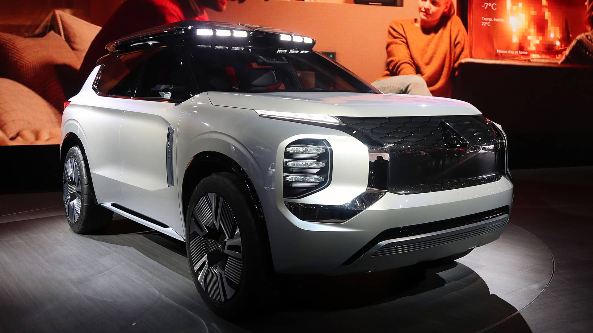 Mitsubishi Engelberg Tourer Concept