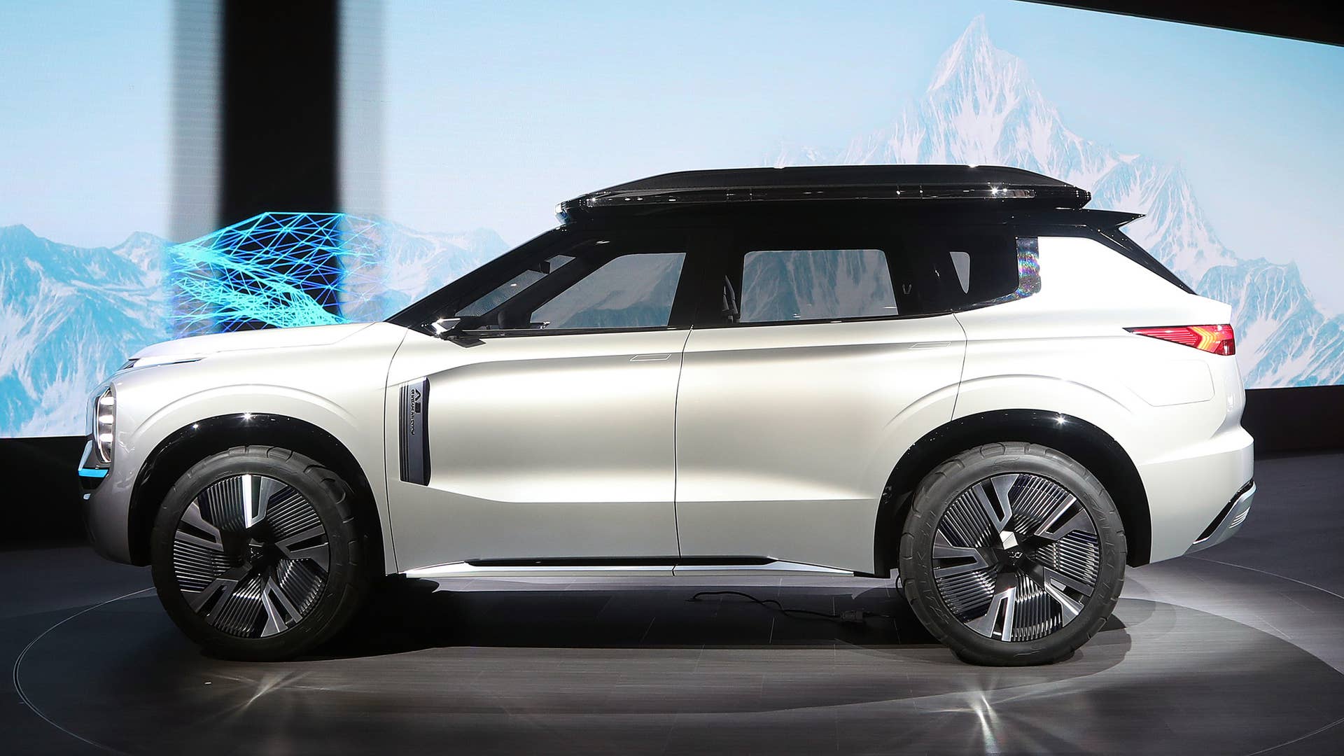 Mitsubishi Engelberg Tourer Concept