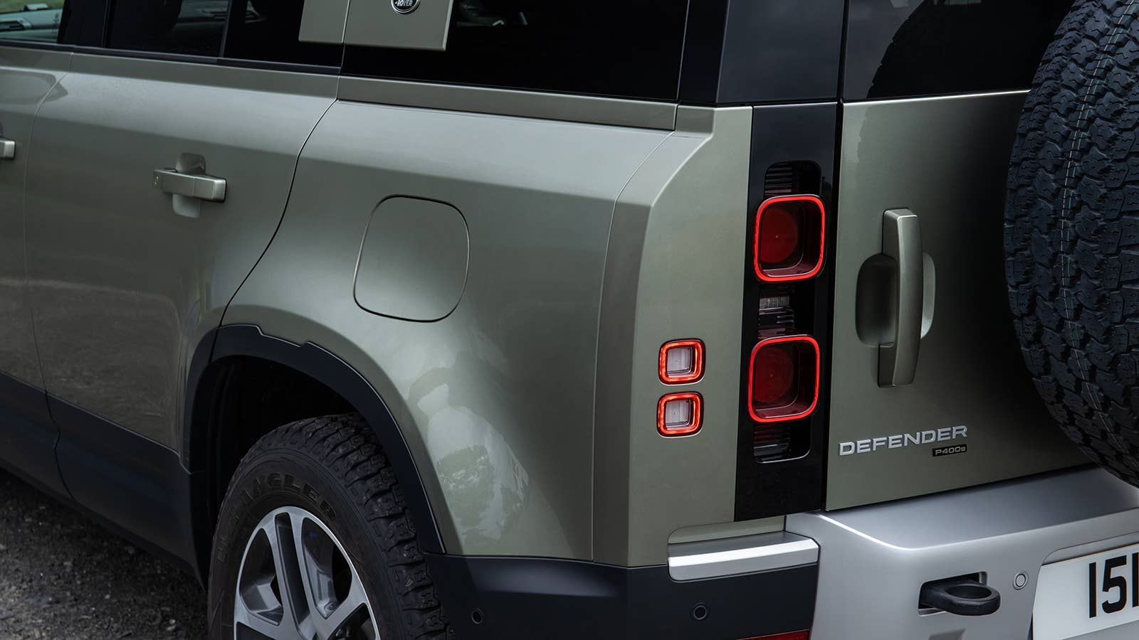 2021 Land Rover Defender 110 PHEV