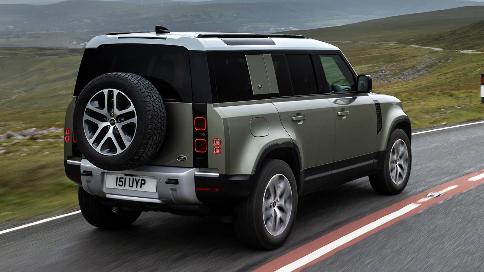 2021 Land Rover Defender 110 PHEV
